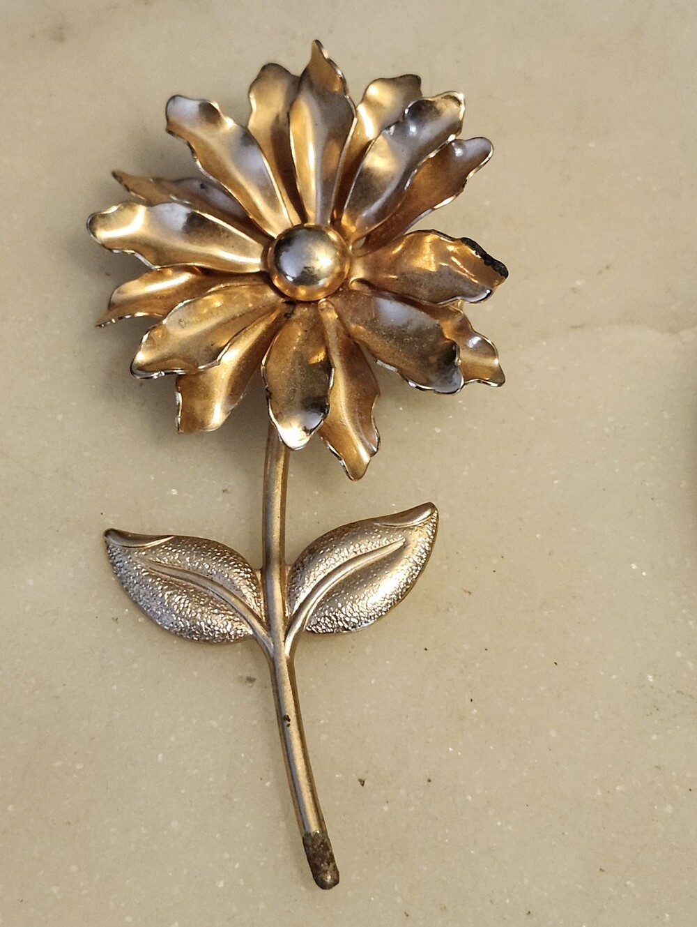 Shiny Gold Tone Metal Flower Brooch
